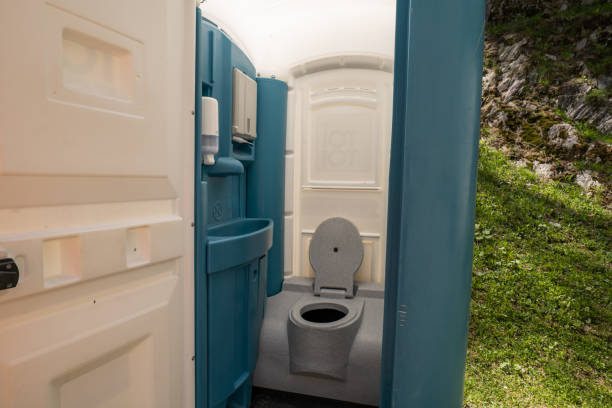 Best Portable Restroom Maintenance and Cleaning  in Lorton, VA